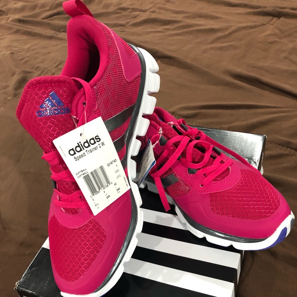 NWT Adidas Ladies 9.5 Pink Trainer II